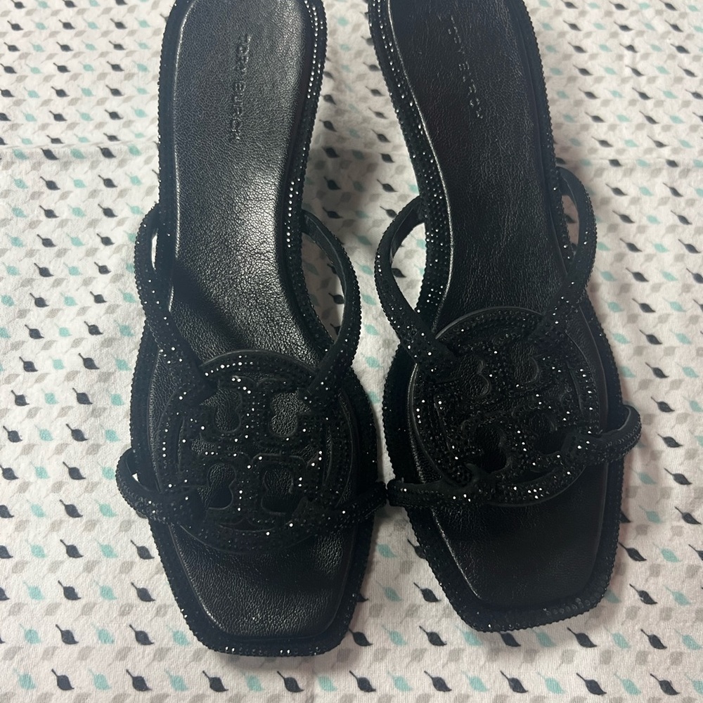 Tory Burch sandals Miller| Barely worn in excellent conditions